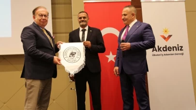 Ayvalık'ın Denizle İç İçe Kültürü: Cihat Yaycı'ya Özel Bir Onur