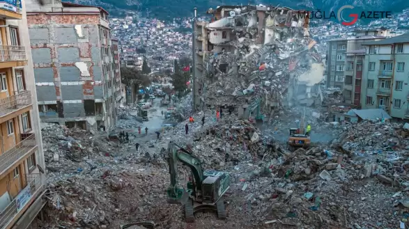 Naci Görür’den Kanal İstanbul Uyarısı: İstanbul Depremi Türkiye’yi Çökertir