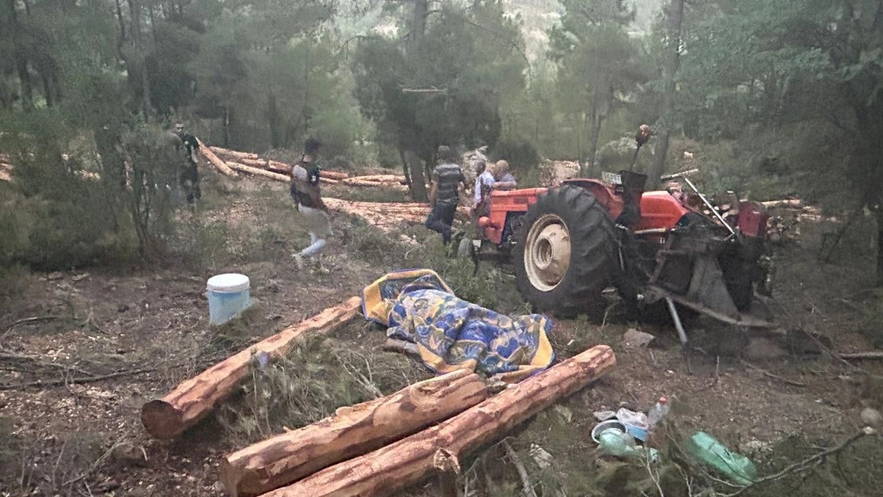 Köyceğiz'de Devrilen Traktörün Altında Kalan Sürücü Hayatını Kaybetti